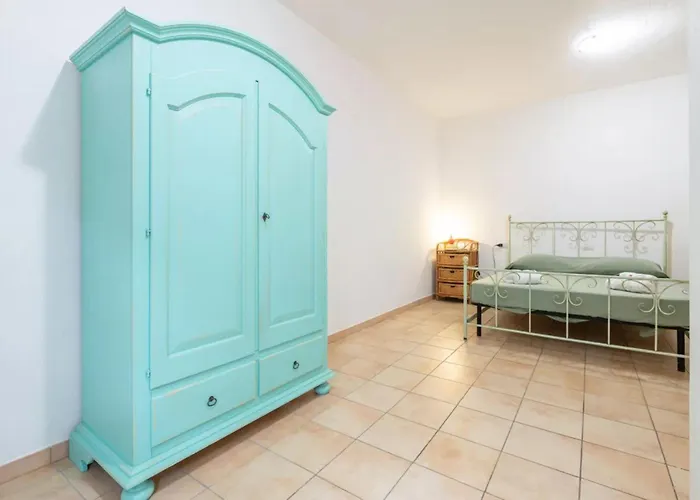 Relaxing Close To 桑塔露琪亚